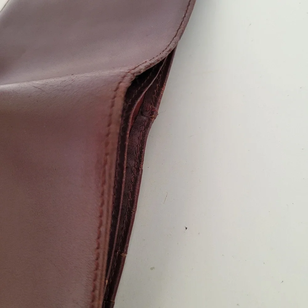 Cartier Must de Cartier Burgundy Leather Bifold Wallet Gold Corners Italy Vintag